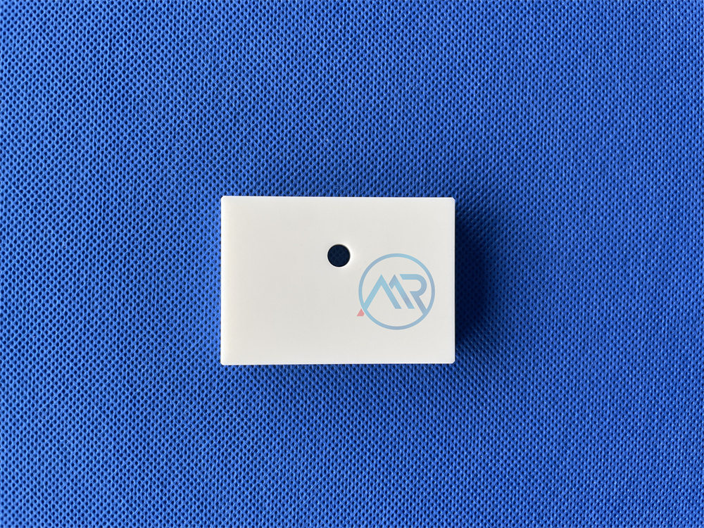 氧化鋁（Al2O3）陶瓷板的特點及加工注意事項