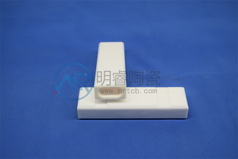 氧化鋁陶瓷管的加工工藝介紹及性能特點